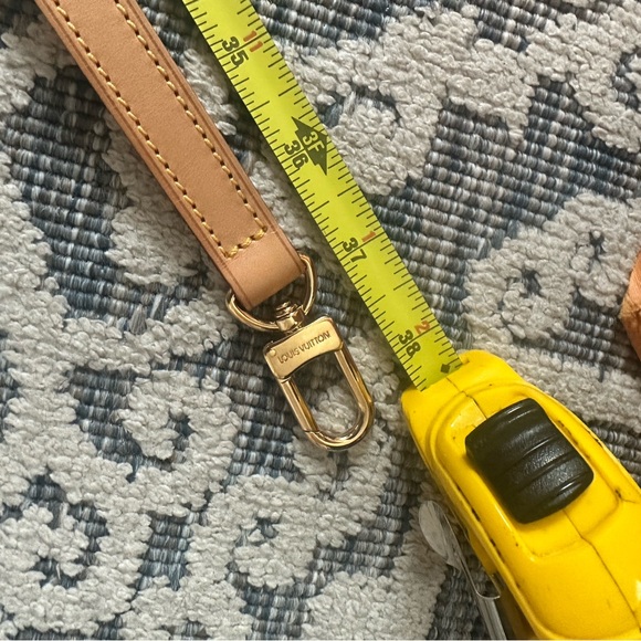Louis Vuitton strap - Picture 6 of 8